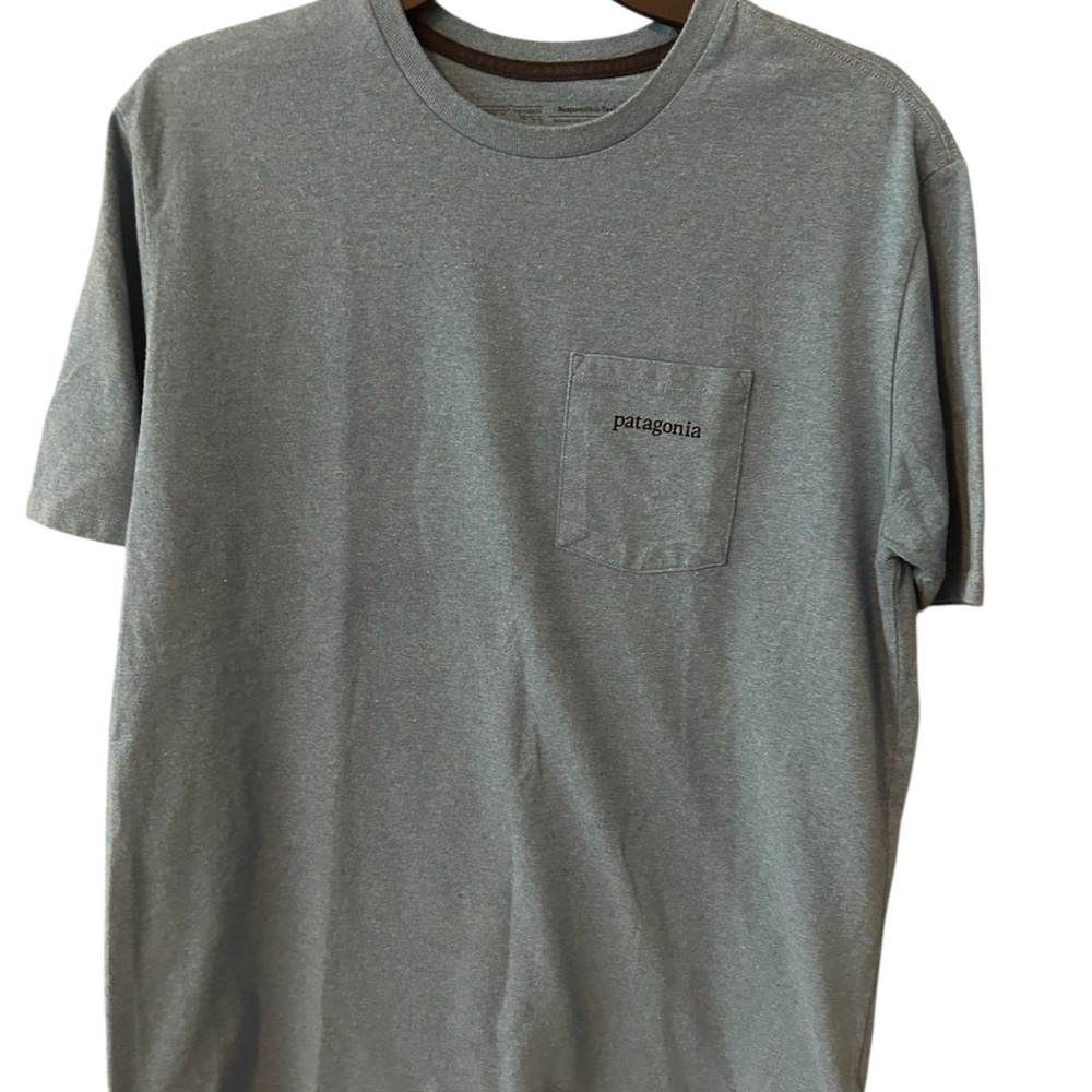 Patagonia Heathered Blue Men's Shirt with Front pocket, Small